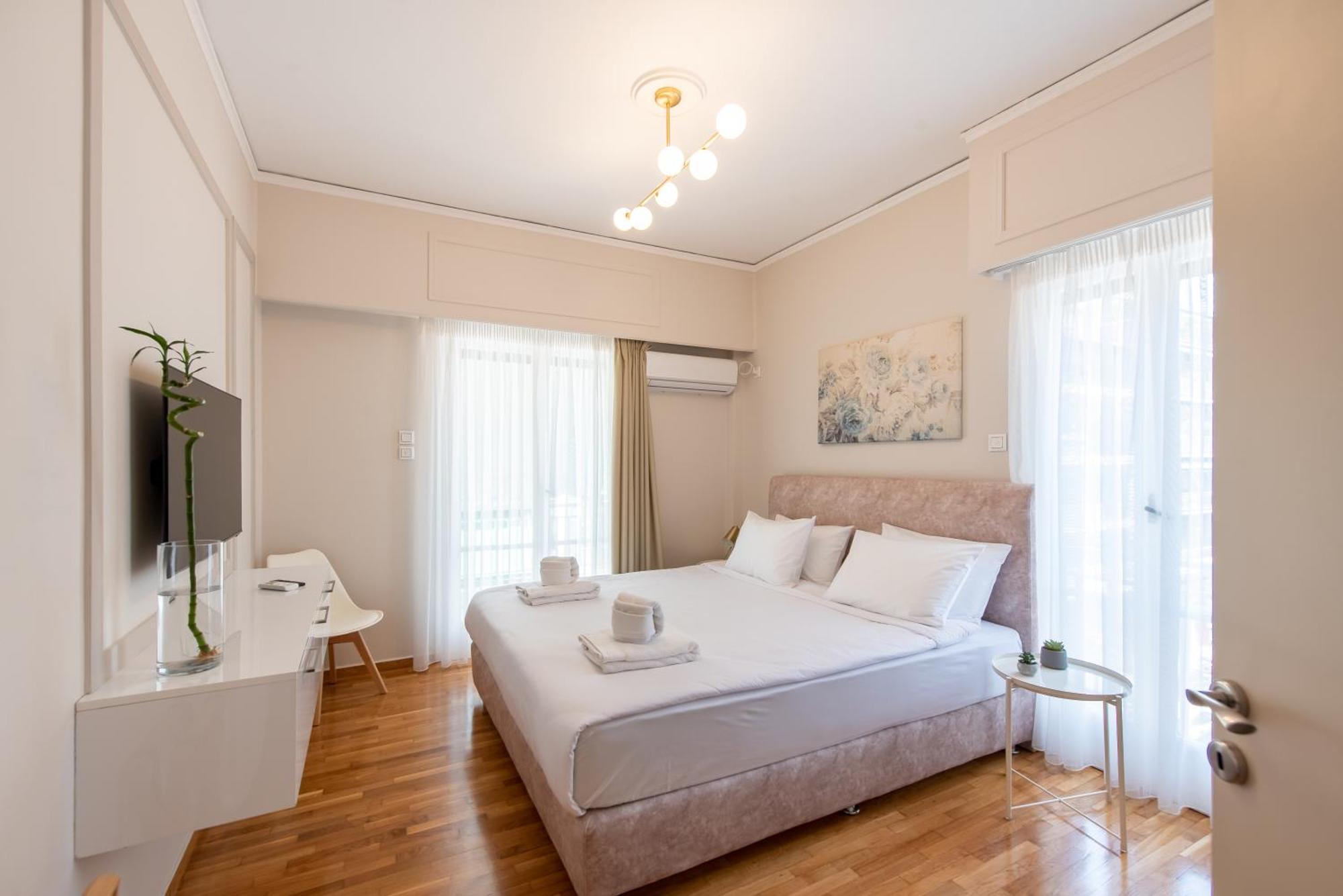 Medluxe Luxury Apartment ! Atene Esterno foto